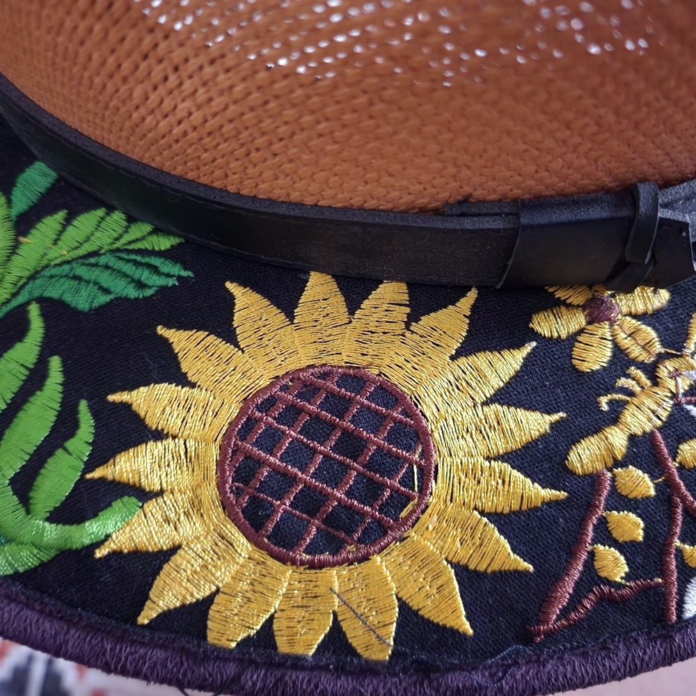 Hat - Picture 3 of 6